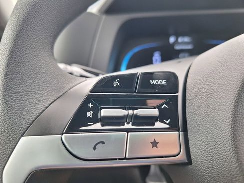 Used 2026 Hyundai Elantra SE image 12