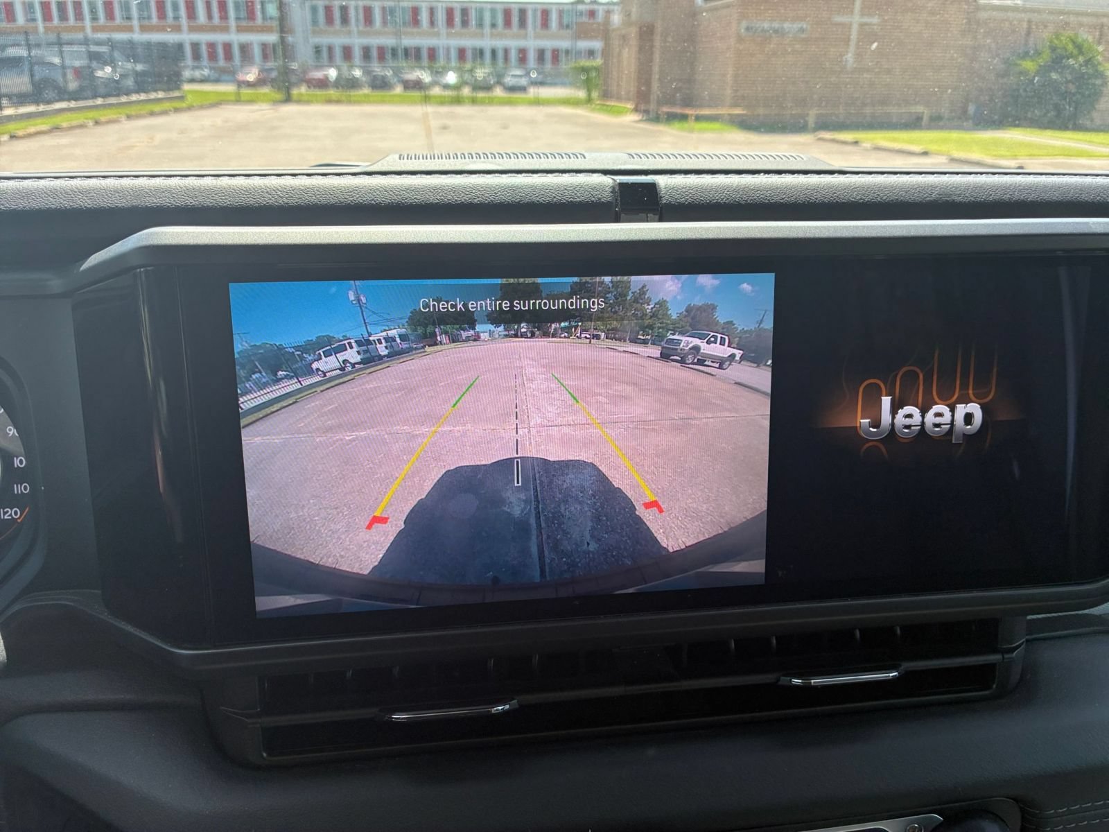 Used 2025 Jeep Wrangler Unlimited Sahara AWD/4WD image 21