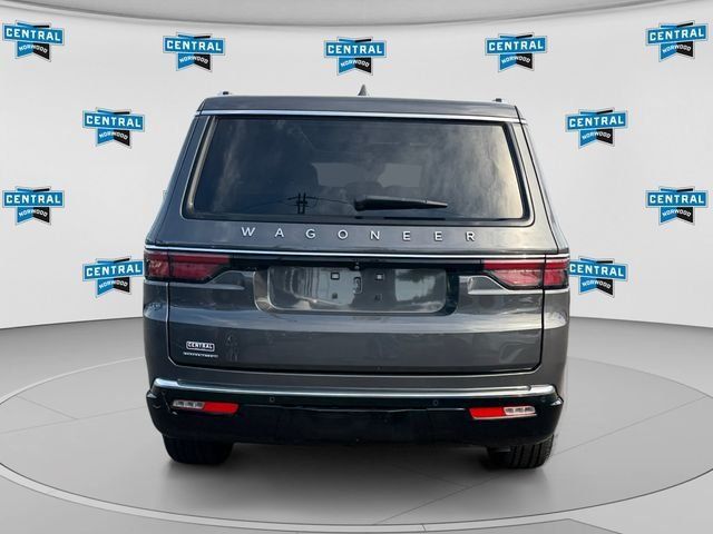 Used 2023 Jeep Wagoneer 4WD w/ Premium Group I image 5