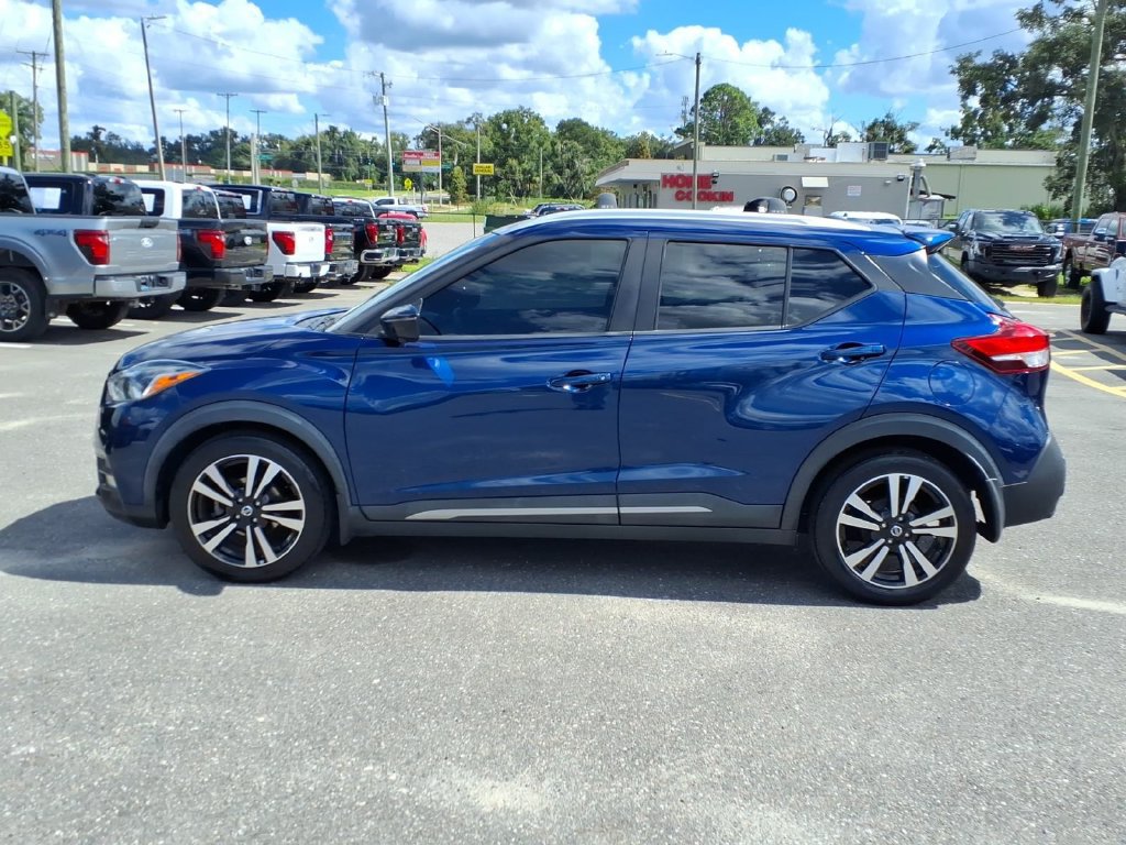 Used 2020 Nissan Kicks SR w/ SR Premium Package FWD image 4