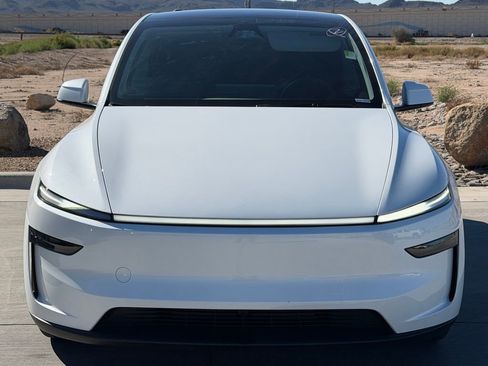 Used 2026 Tesla Model Y Long Range image 5