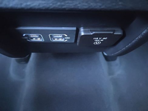 Used 2023 Jeep Cherokee Altitude Lux w/ Lux Elite Package image 32