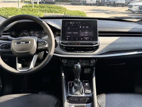 Used 2023 Jeep Compass Latitude w/ Sun and Sound Group image 15