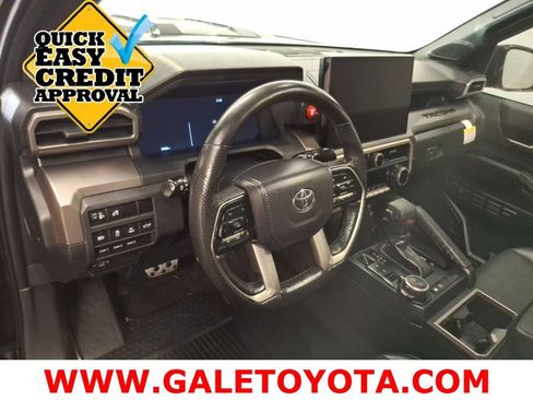 Used 2024 Toyota Tacoma TRD Sport w/ TRD Sport Premium Package AWD/4WD image 15