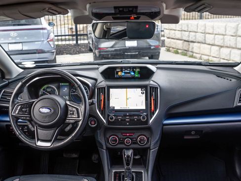 Used 2020 Subaru Crosstrek Hybrid w/ Moonroof Package w/Navigation image 17