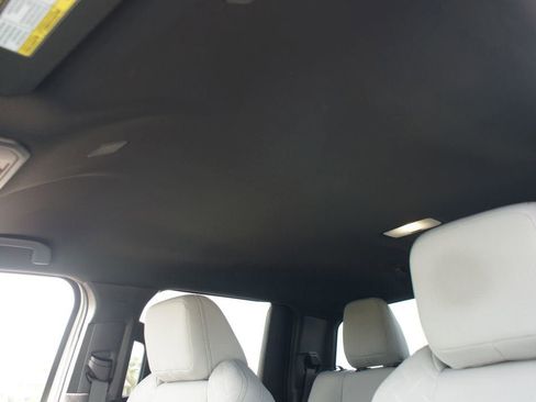 Used 2024 Toyota Tacoma SR5 AWD/4WD image 6