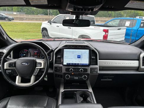 Used 2022 Ford F250 Lariat w/ Lariat Value Package AWD/4WD image 24
