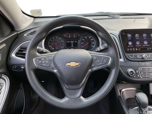 Used 2024 Chevrolet Malibu LT FWD image 17