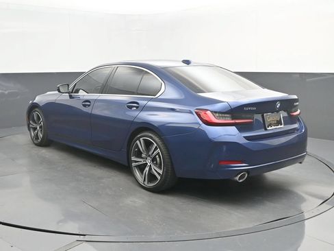 Used 2024 BMW 330i Sedan w/ Premium Package RWD image 3