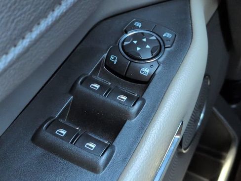 Used 2021 Ford Expedition XLT RWD image 25