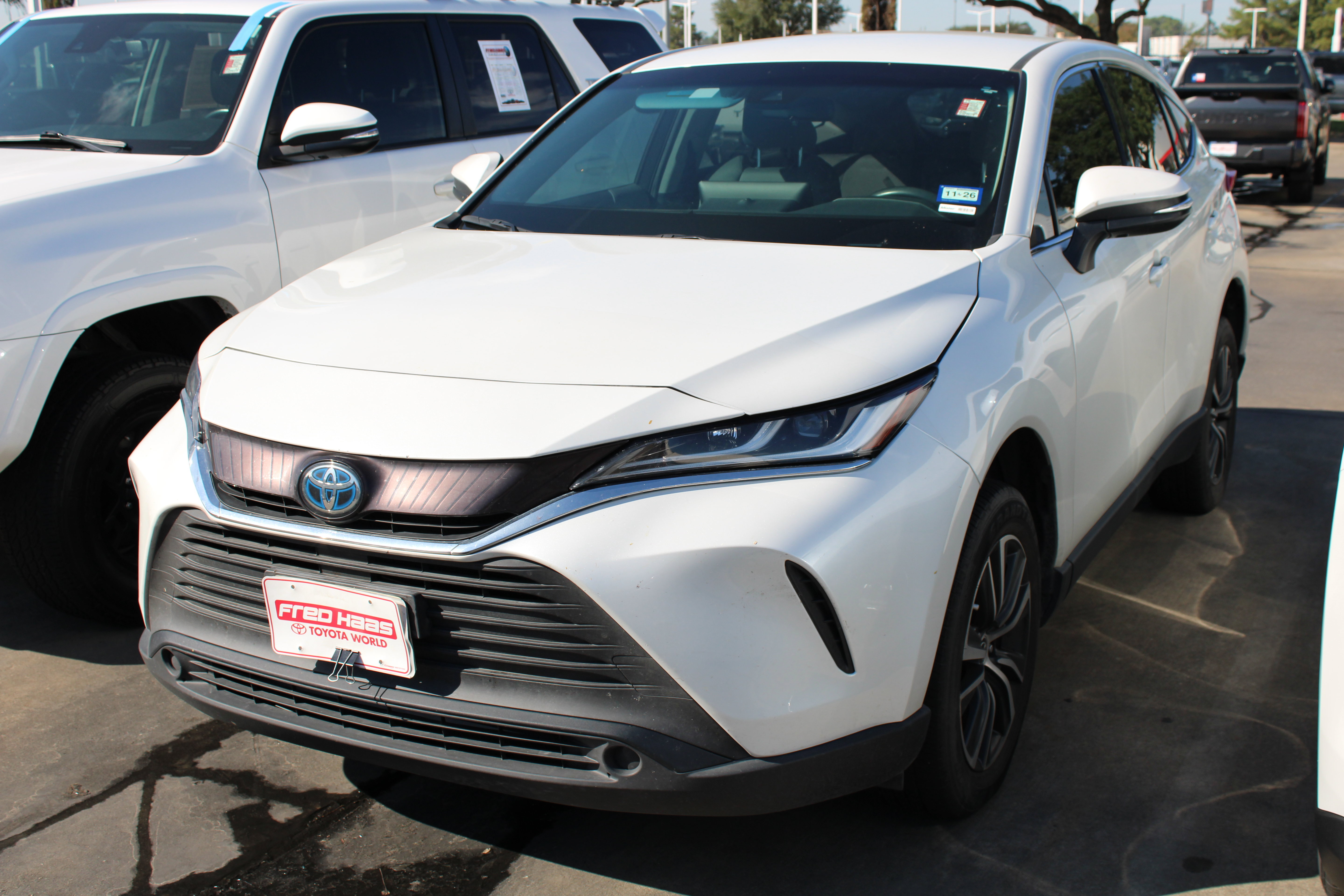 Used 2023 Toyota Venza LE AWD/4WD image 6