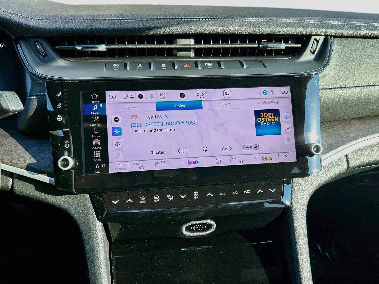 New 2027 Jeep Grand Cherokee Limited AWD/4WD image 28