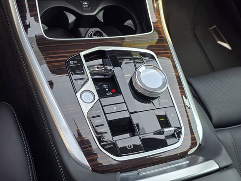 New 2026 BMW X5 xDrive50e w/ Executive Package AWD/4WD image 23