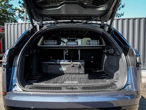 New 2026 Land Rover Range Rover Velar Dynamic SE image 9