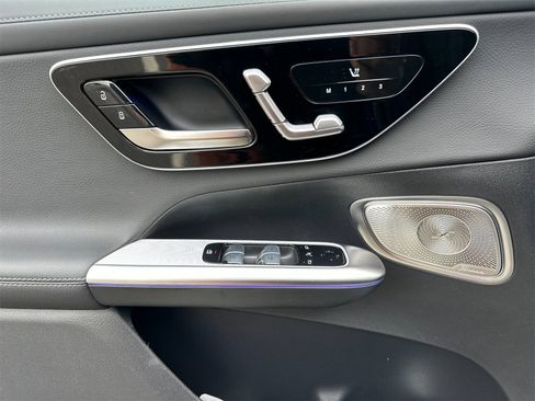 New 2026 Mercedes-Benz GLC 300 4MATIC image 11