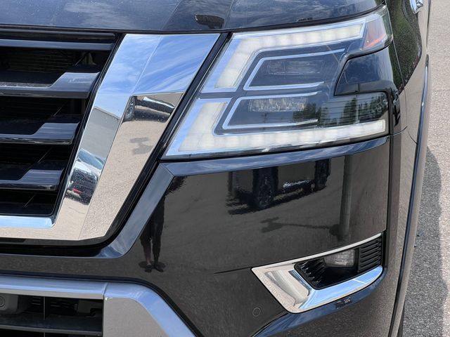 Used 2024 Nissan Armada SL w/ Captain's Chairs Package AWD/4WD image 39