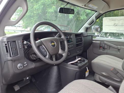 New 2026 Chevrolet Express 2500 w/ Driver Convenience Package RWD image 10