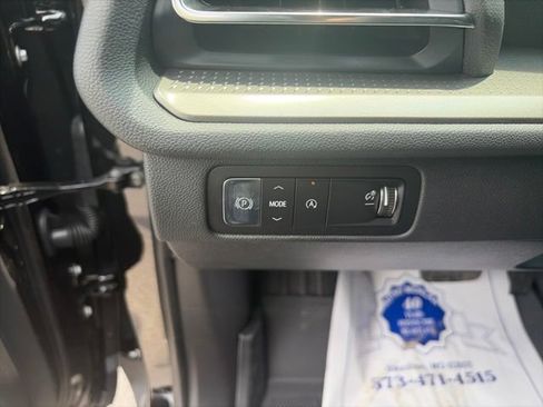 New 2026 Chevrolet Traverse LT w/ LPO, Floor Liner Package FWD image 19