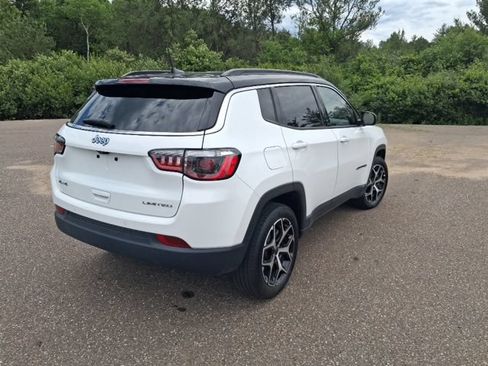 Used 2025 Jeep Compass Limited AWD/4WD image 8