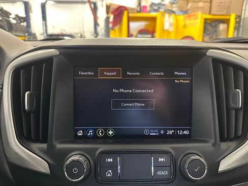 Used 2024 GMC Terrain SLT image 26