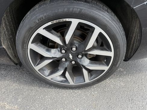 Used 2016 Chevrolet Impala LT FWD image 34
