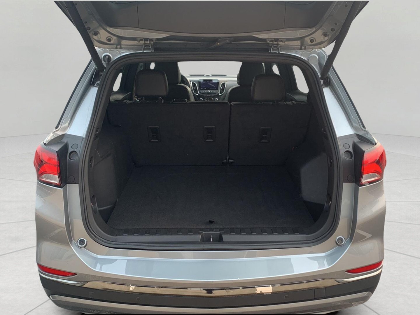 Used 2023 Chevrolet Equinox RS AWD/4WD image 29