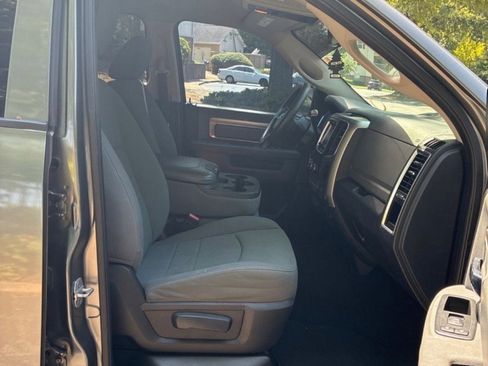 Used 2013 RAM 1500 Classic SLT RWD image 9
