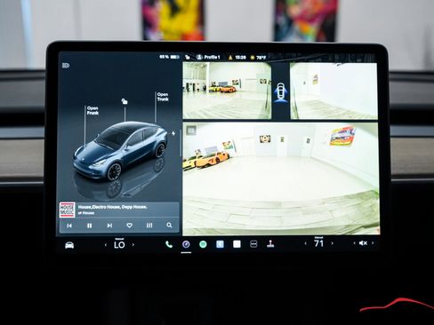 Used 2024 Tesla Model Y Long Range AWD/4WD image 77