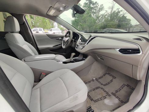Used 2020 Chevrolet Malibu LT FWD image 7