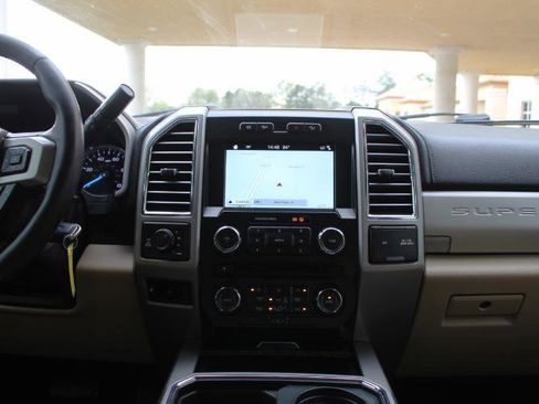 Used 2017 Ford F250 Lariat w/ FX4 Off-Road Package image 35