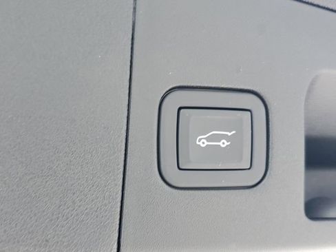Certified 2024 Cadillac XT5 Premium Luxury w/ Technology Package FWD image 11