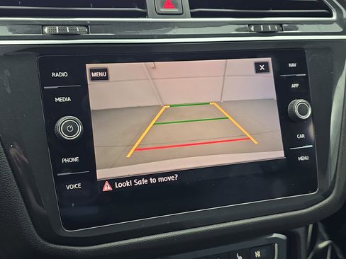 Used 2020 Volkswagen Tiguan SEL w/ 3rd Row Seat Package image 22