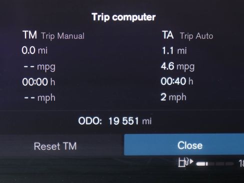 Used 2024 Volvo XC60 B5 Core image 23