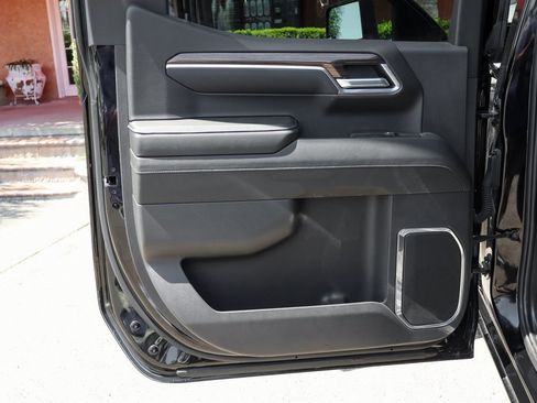 Used 2025 Chevrolet Silverado 1500 LT w/ Texas Edition Plus image 38