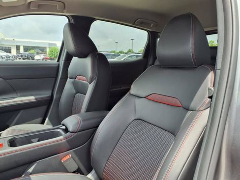 New 2025 Nissan Kicks SR AWD/4WD image 13