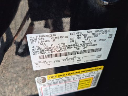Used 2023 Ford Expedition XLT AWD/4WD image 26