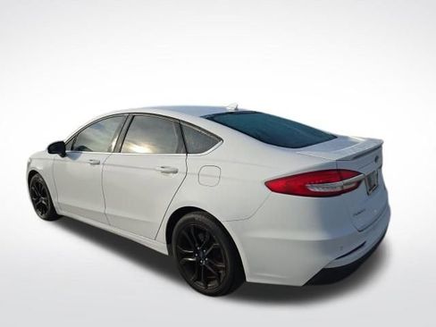 Certified 2020 Ford Fusion SE w/ Equipment Group 151A image 4