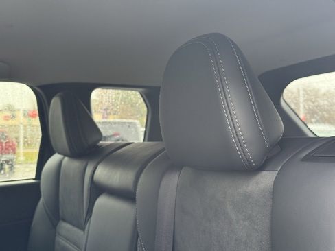 Used 2025 Mitsubishi Outlander SE image 25