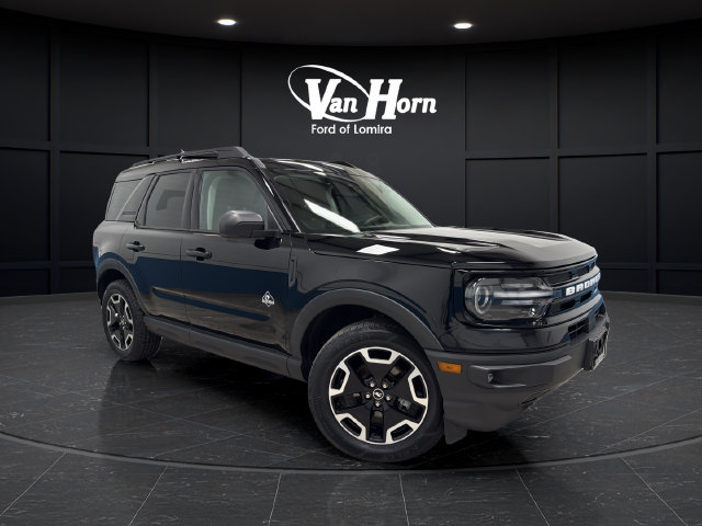 Used 2021 Ford Bronco Sport Outer Banks w/ Outer Banks Package (96D) AWD/4WD image 1