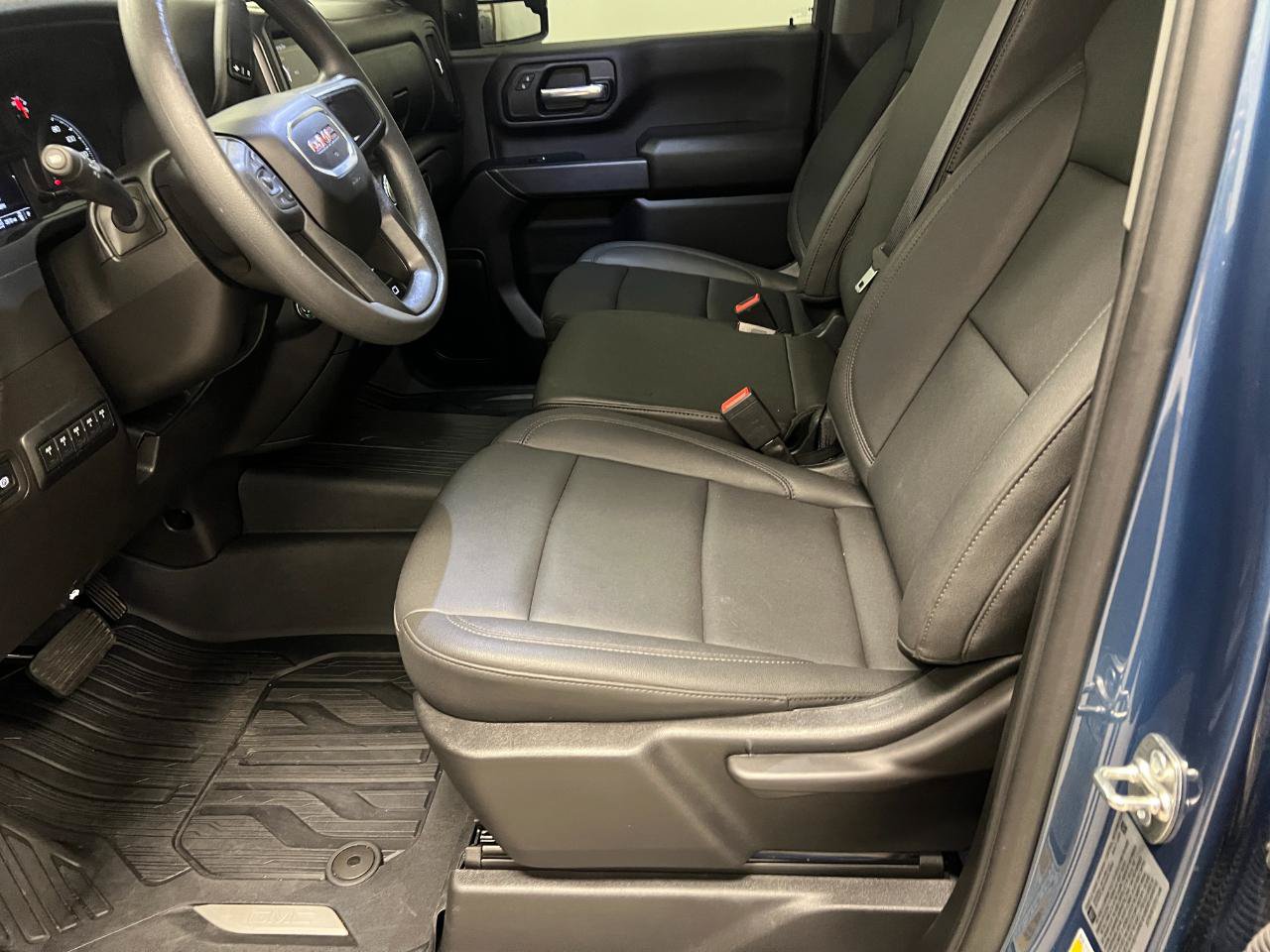 Used 2026 GMC Sierra 3500 Pro w/ 1SA Pro Safety Plus Package AWD/4WD image 32