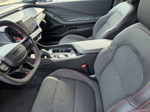 New 2026 Dodge Charger Scat Pack w/ Blacktop Package image 9