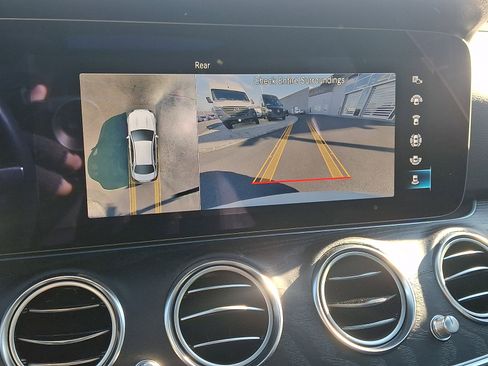 Used 2021 Mercedes-Benz E 350 4MATIC Sedan image 18