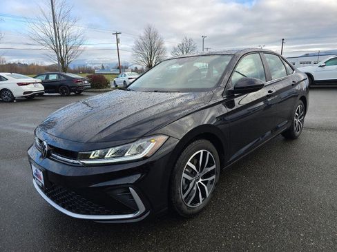 New 2026 Volkswagen Jetta SE image 7