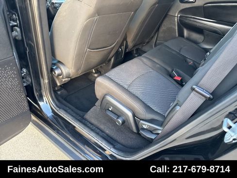 Used 2019 Dodge Journey SE image 50