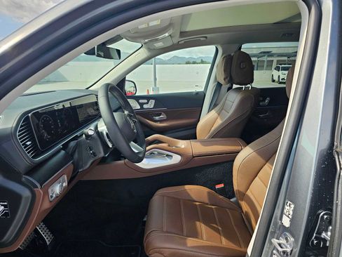 New 2026 Mercedes-Benz GLS 450 4MATIC image 22