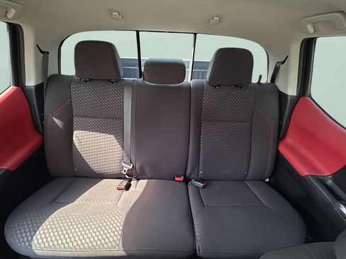 Used 2021 Toyota Tacoma SR5 RWD image 10