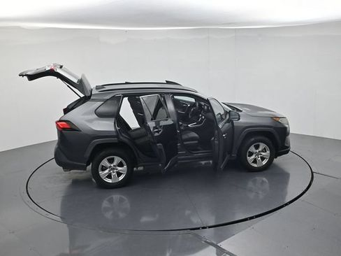 Used 2019 Toyota RAV4 XLE FWD image 46