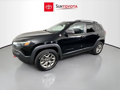 Used 2021 Jeep Cherokee Trailhawk image 9