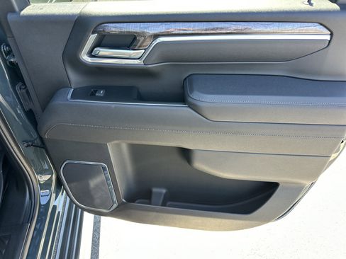 Certified 2025 Chevrolet Silverado 2500 LTZ w/ LTZ Plus Package image 17