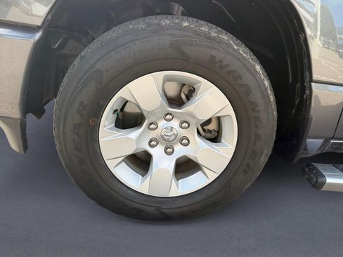 Used 2022 RAM 1500 Big Horn AWD/4WD image 14